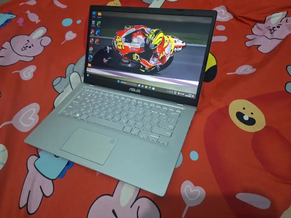 Bismillah dijual laptop asus vivobook slim ryzen3 ram8gb ssd512gb