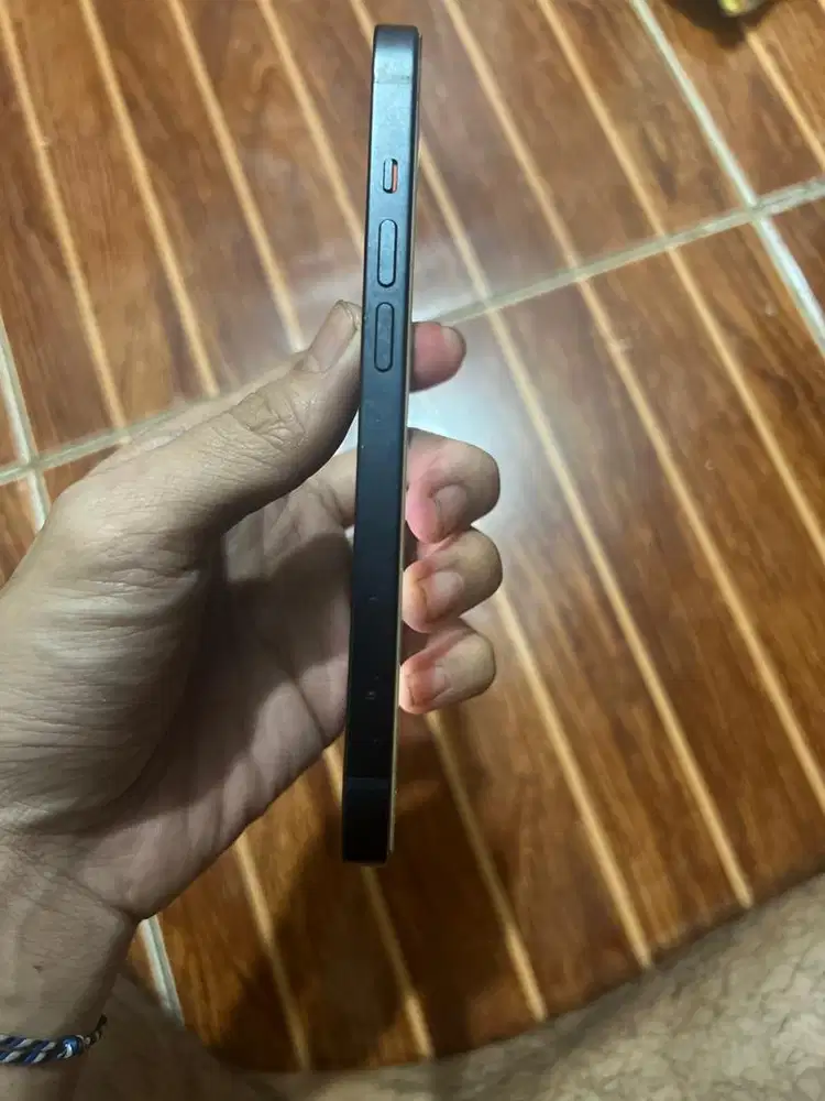 IPHONE 13 basic beacukai 128GB