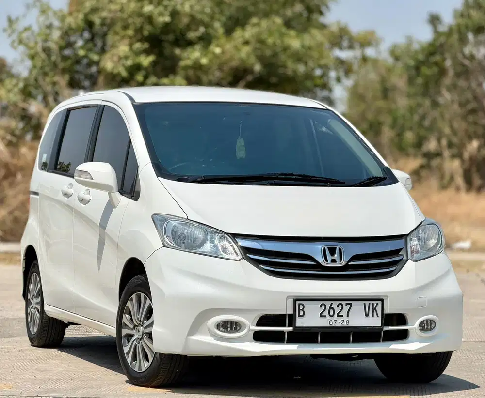 DP 20 jt! Honda Freed PSD Matic 2013 Antik Spt Baru!!!