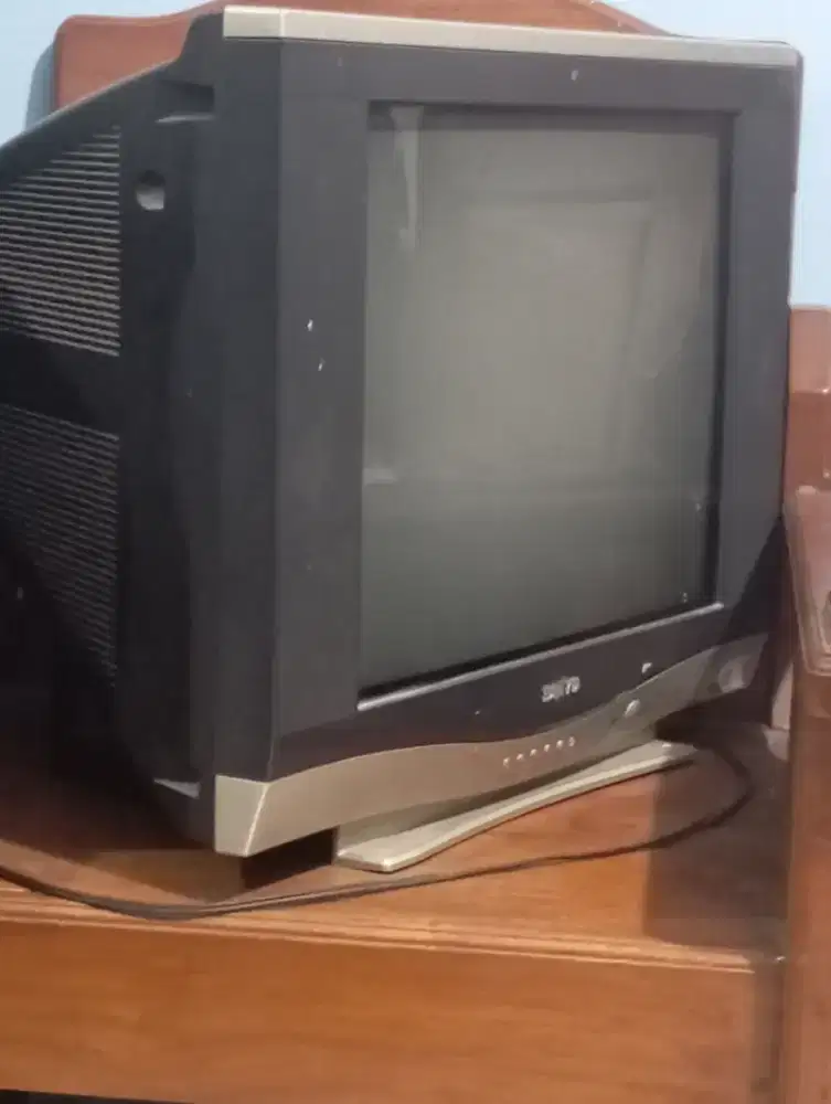 Tv tabung Sanyo 21