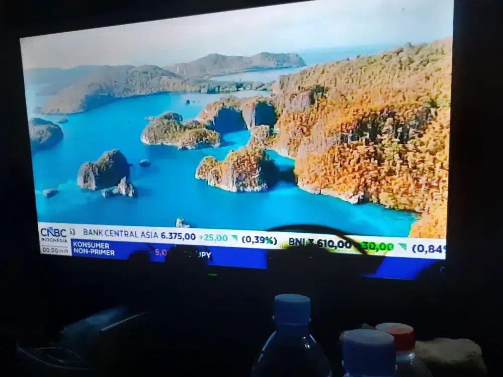 LED TV SHARP 32inch ada noda bercak hitam plus STB
