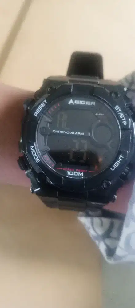 JAM tangan EIGER