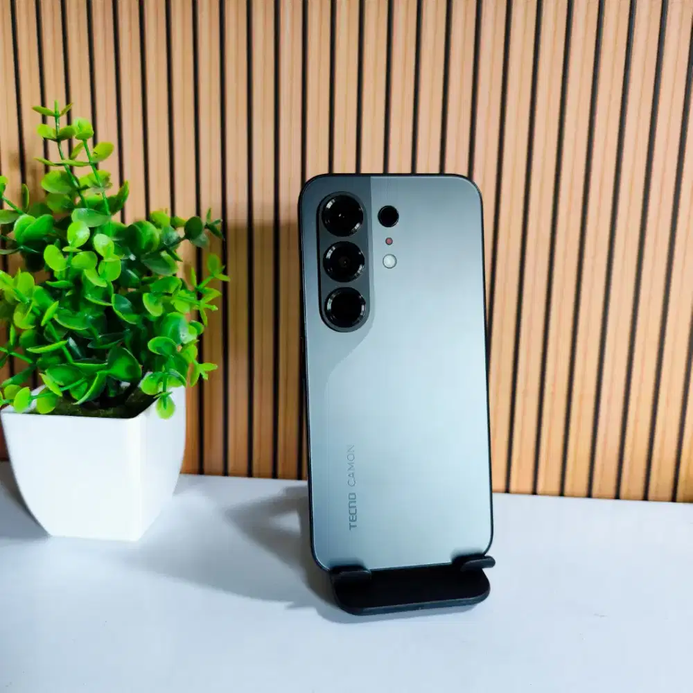 Tecno Camon 50 Ram 8/256 ( unit + Charger)