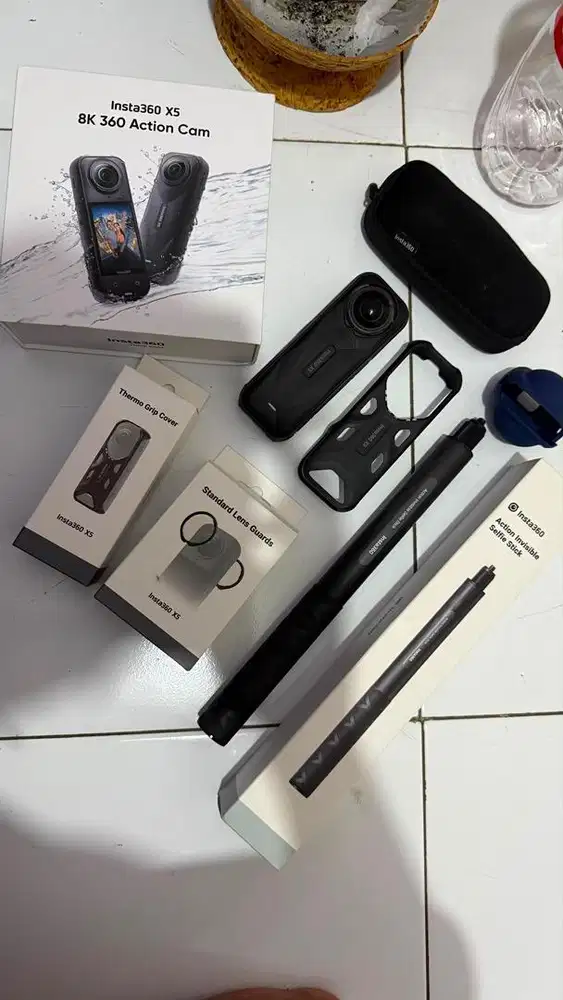 Camera Insta 360 X5