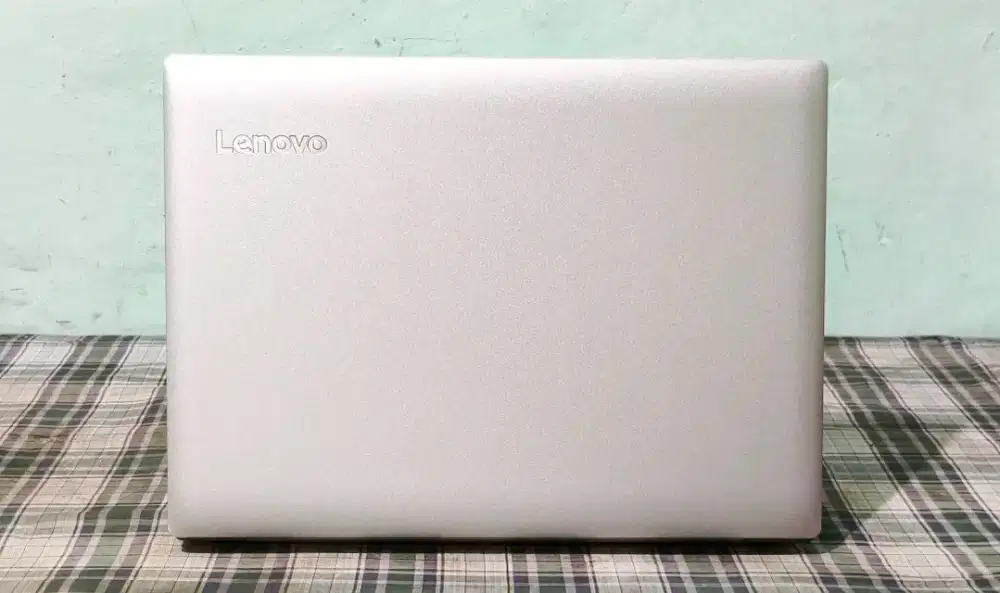 Lenovo Ideapad 330 slim AMD a9 gen9/8/128 batre awet 3jam siap pakai