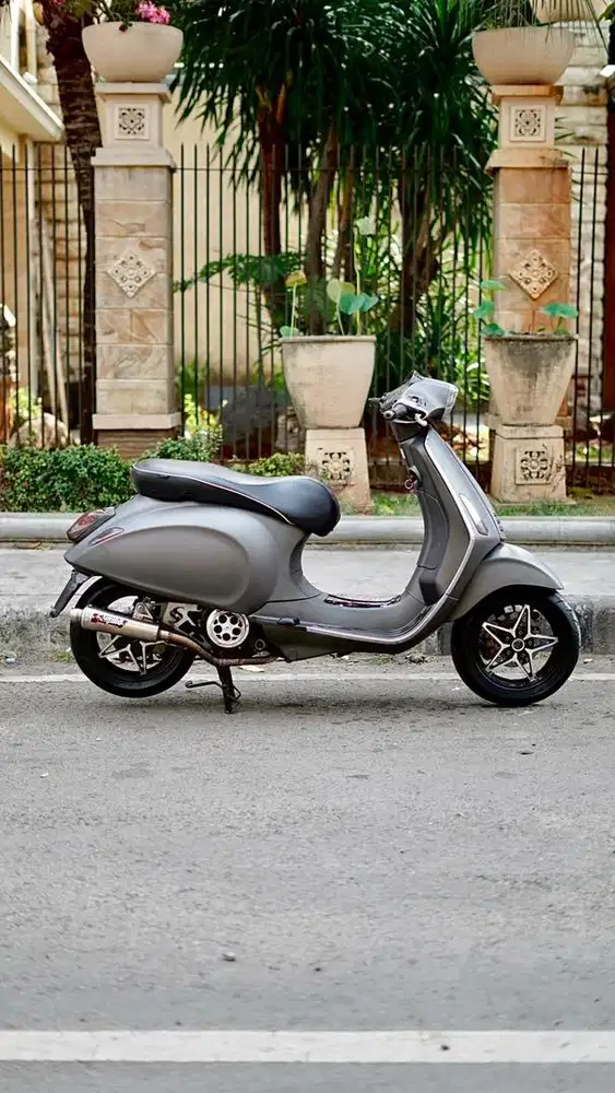 VESPA SPRINT 150 3V 2015 TERMURAH!