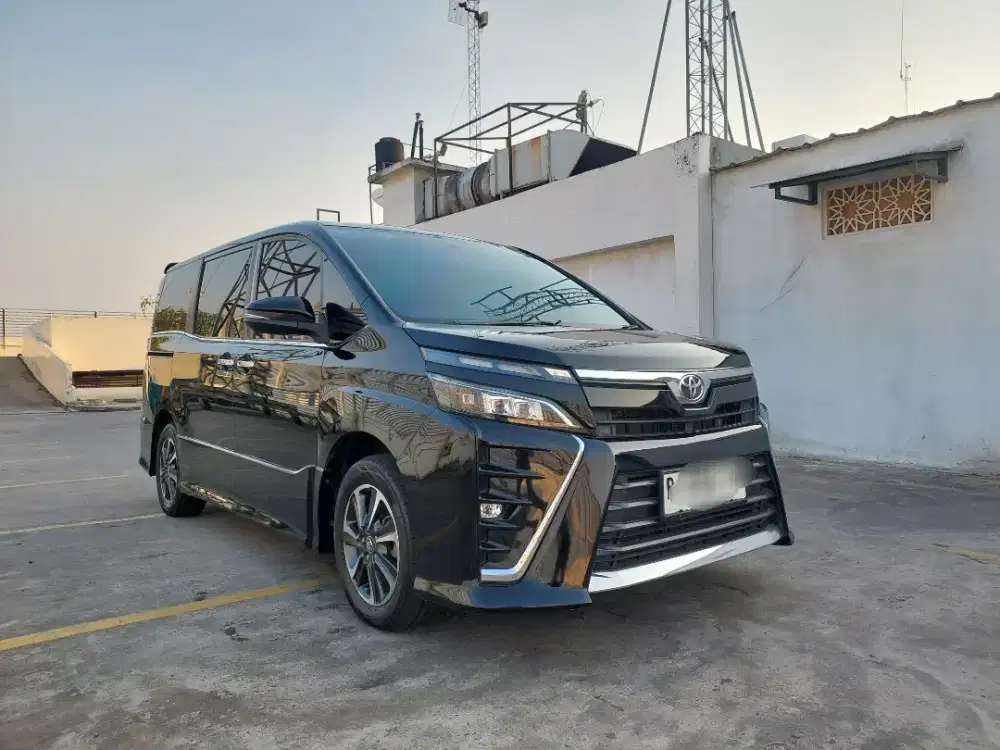 Istimewa Toyota Voxy 2.0 At 2018