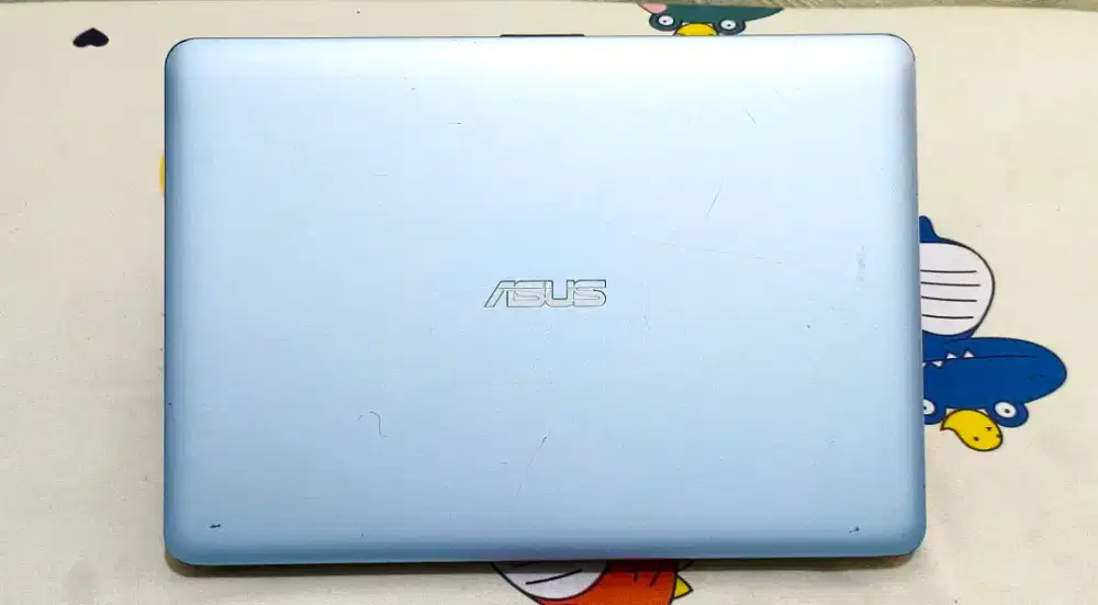 Asus vivobook x441b AMD A4 gen9 ram4 hdd500 batre awet siap pakai