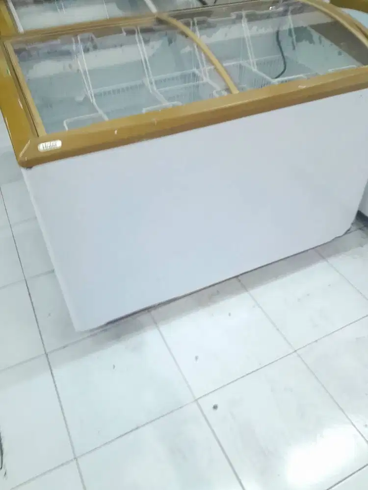 Jual freezer pembeku pintu grser
