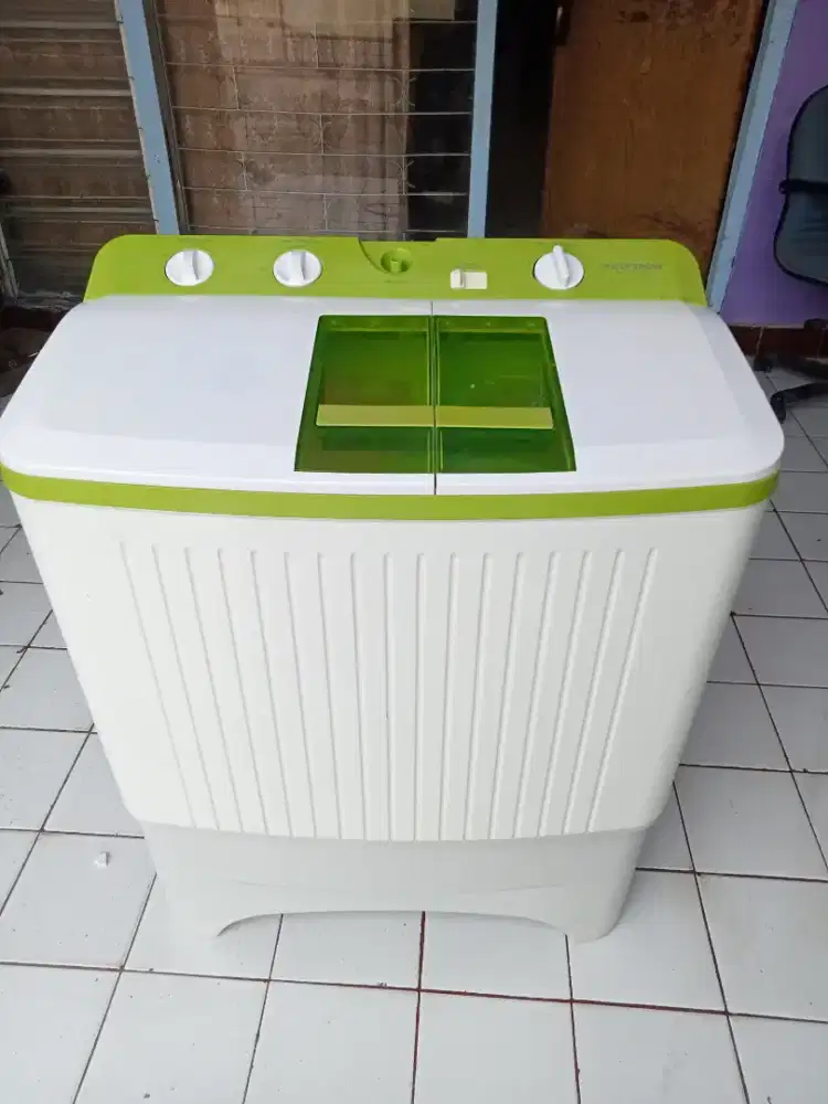 Mesin cuci POLYTRON normal bersih Depok 2 timur