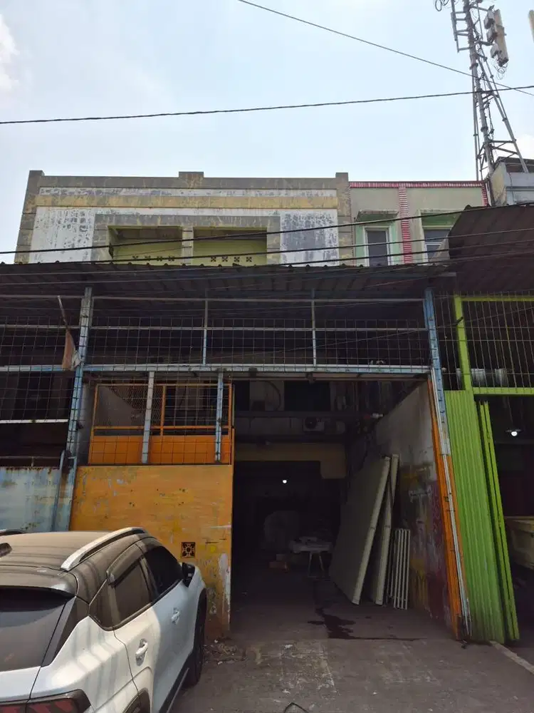 RUKO 3 LANTAI CIKARANG