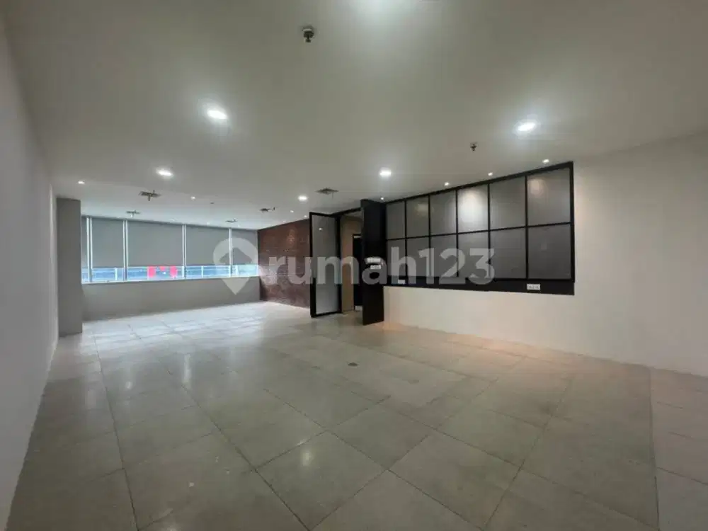 Office Space Strategis di Kebayoran Baru Siap Pakai di Lokasi Premium