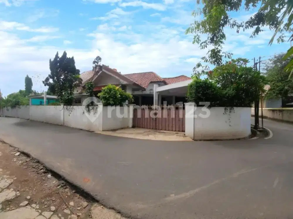 Rumah Hook 366M² di Jagakarsa Harga Menarik