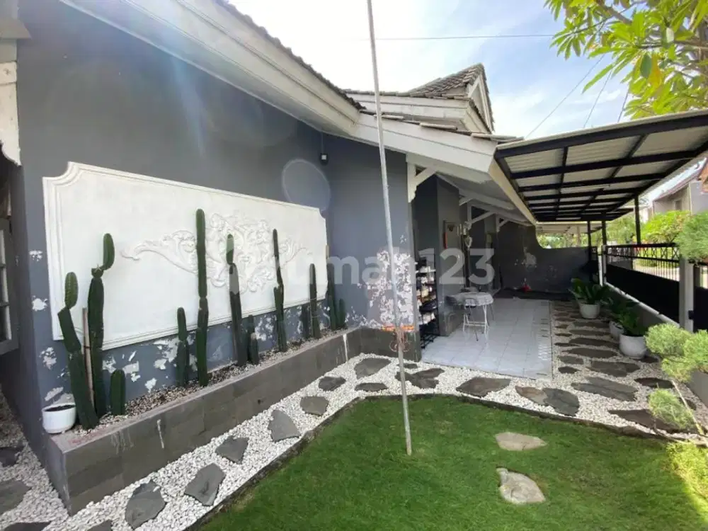 Rumah Harga Menarik 1,5 Lantai Luas 301M2 Dalam Komplek di Cinere