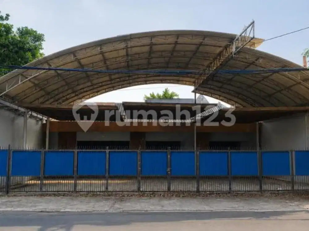 Ruang Usaha Ex Bengkel Dekat MRT Lebak Bulus