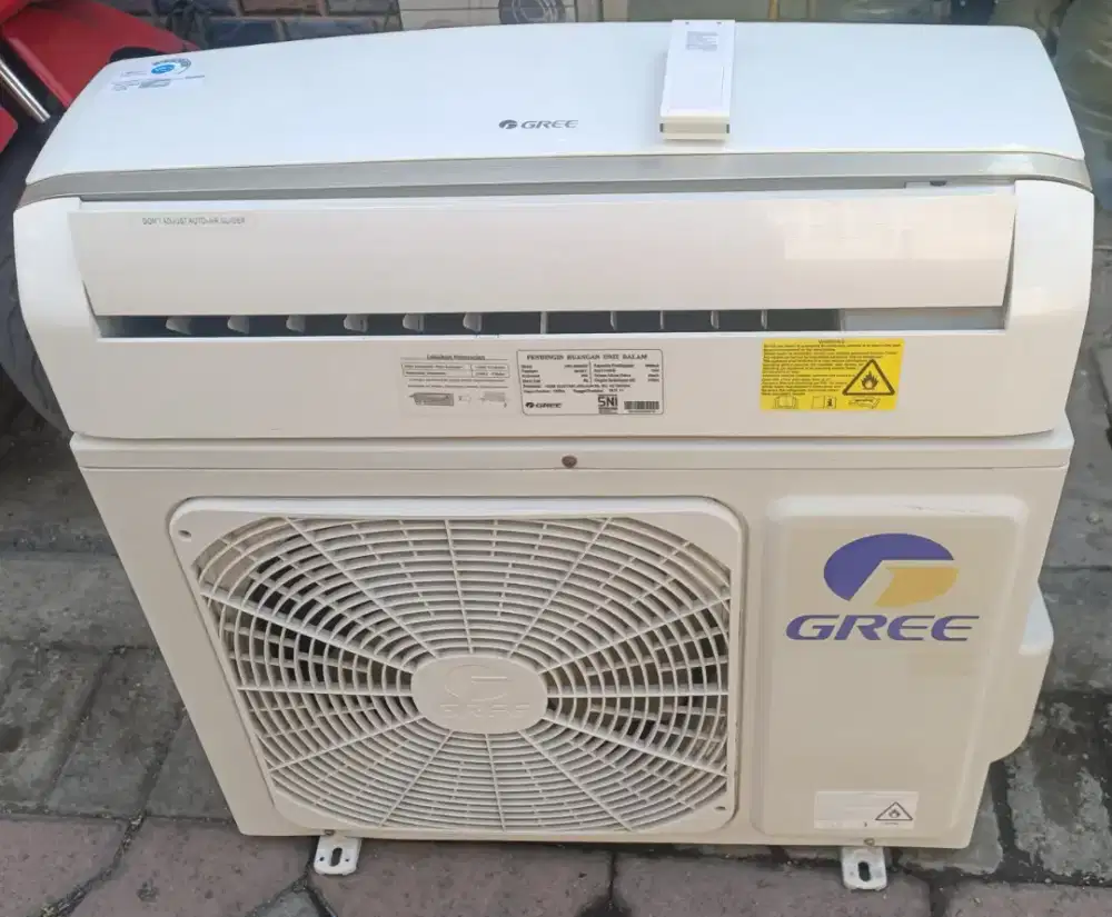 Jual ac gree 1pk r 32 lowwat 700 watt kondisi 95% ori semua