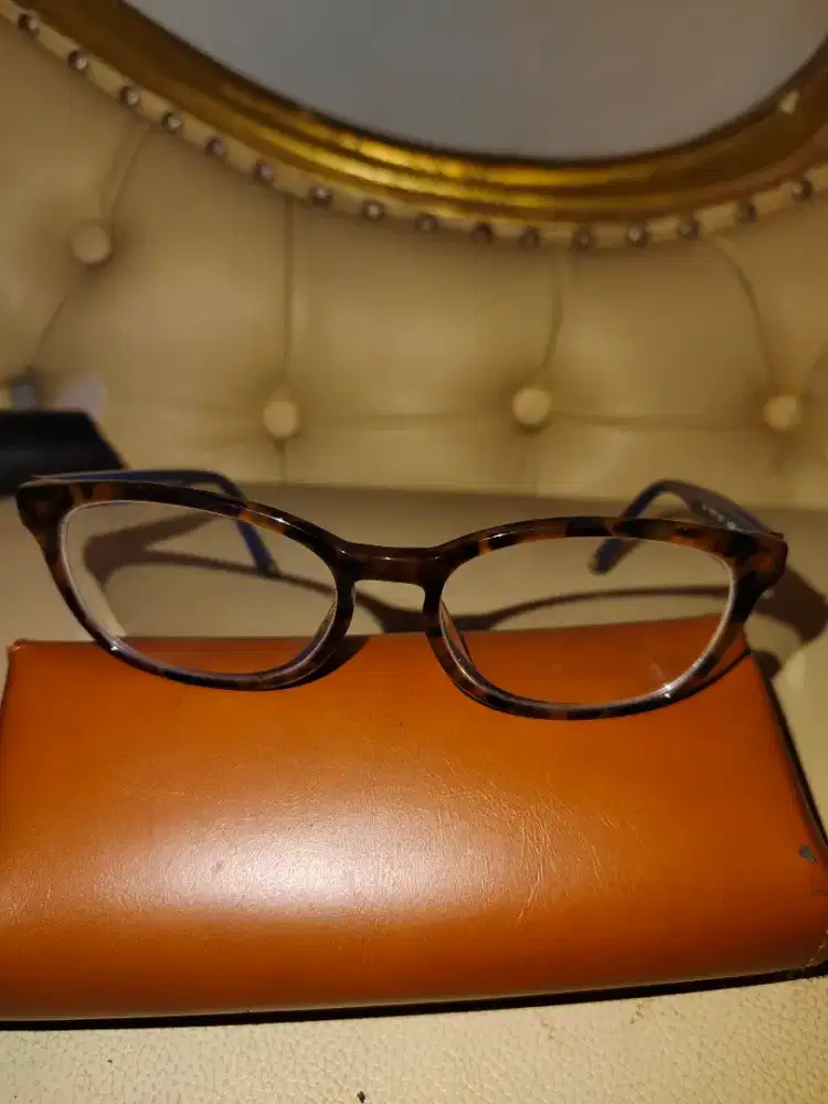 ted bakes kacamata