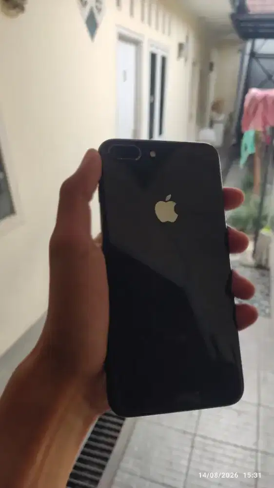 iPhone 8plus 64gb all operator
