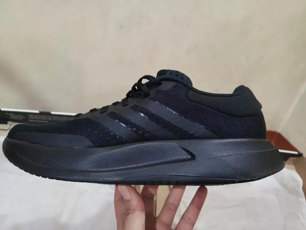 Sepatu running men