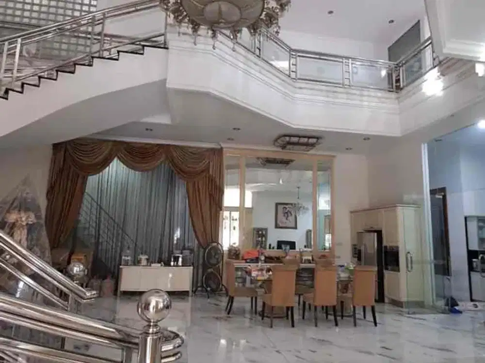 Dijual Murah Rumah Mewah di Raya Taman Pinang Sidoarjo
