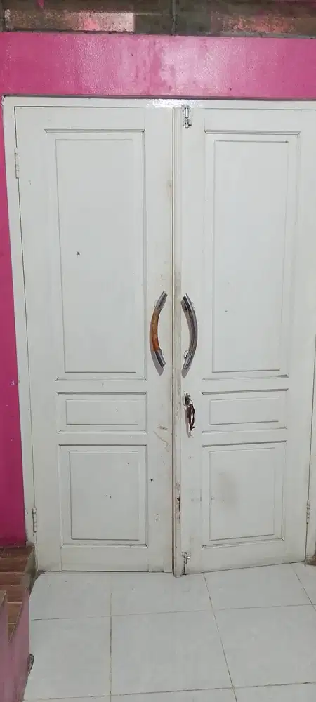 Jual pintu dan kusen bekas