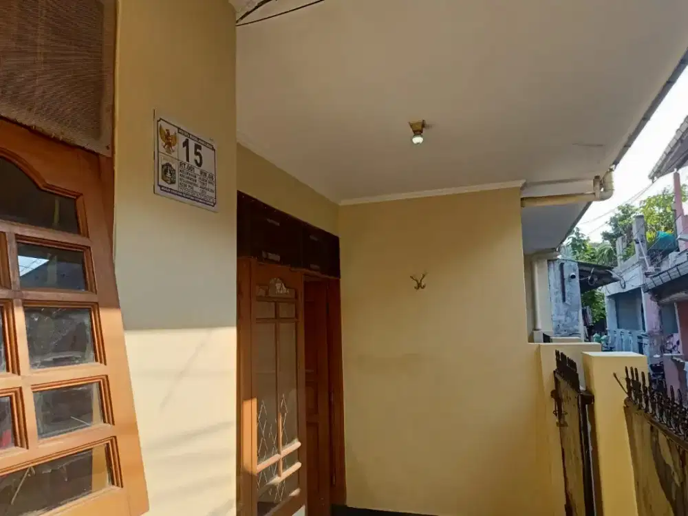 Disewakan rumah di Tebet