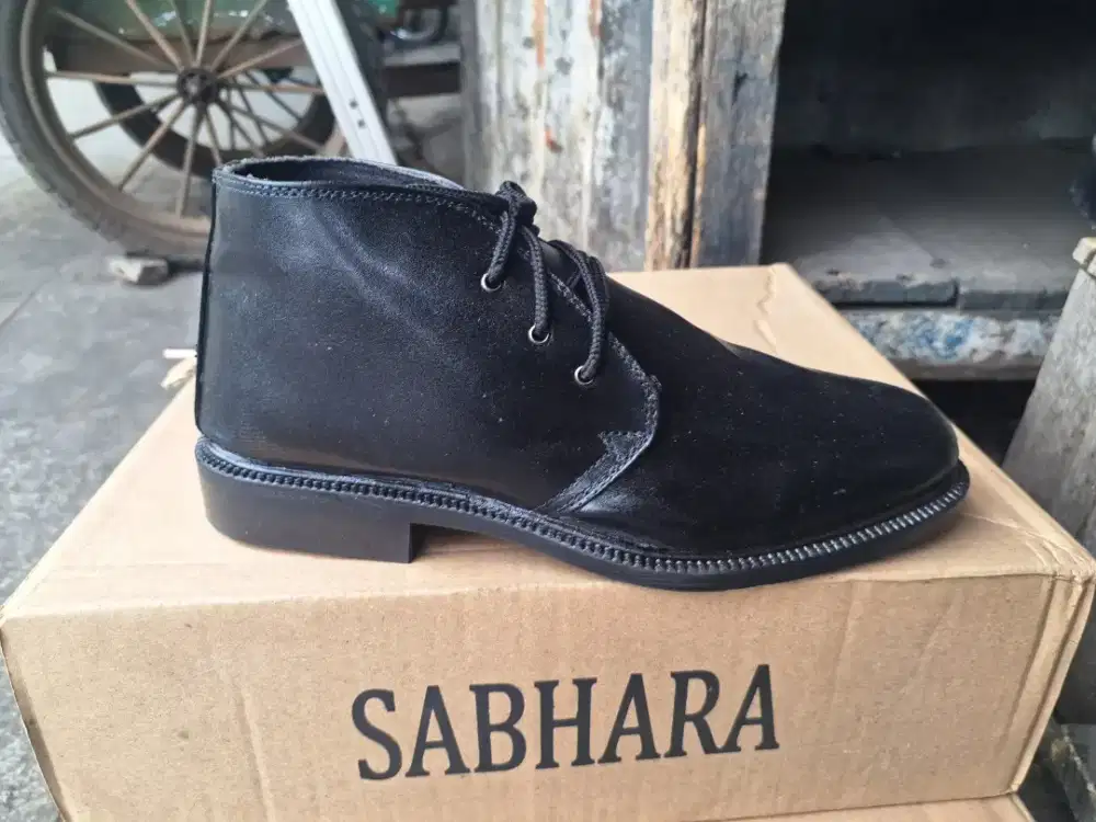 Sepatu PDH Kulit