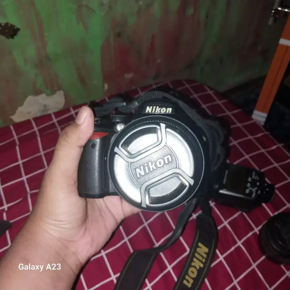 Kamera Nikon D60 fullset 2 lensa + tas