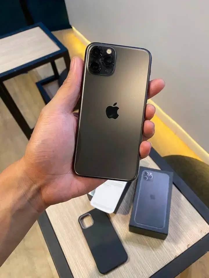 Dijual iPhone 11 Pro 64gb ex inter