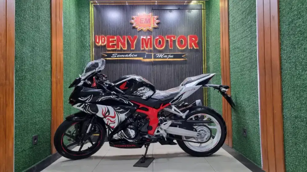 UD ENY MOTOR - Honda CBR 250 Kabuki thn 2017 mulus