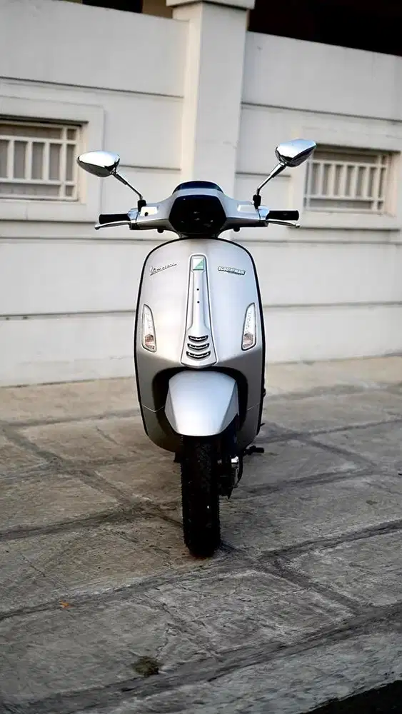 VESPA SPRINT SPORT 150 IGET 2017 TERMURAH!