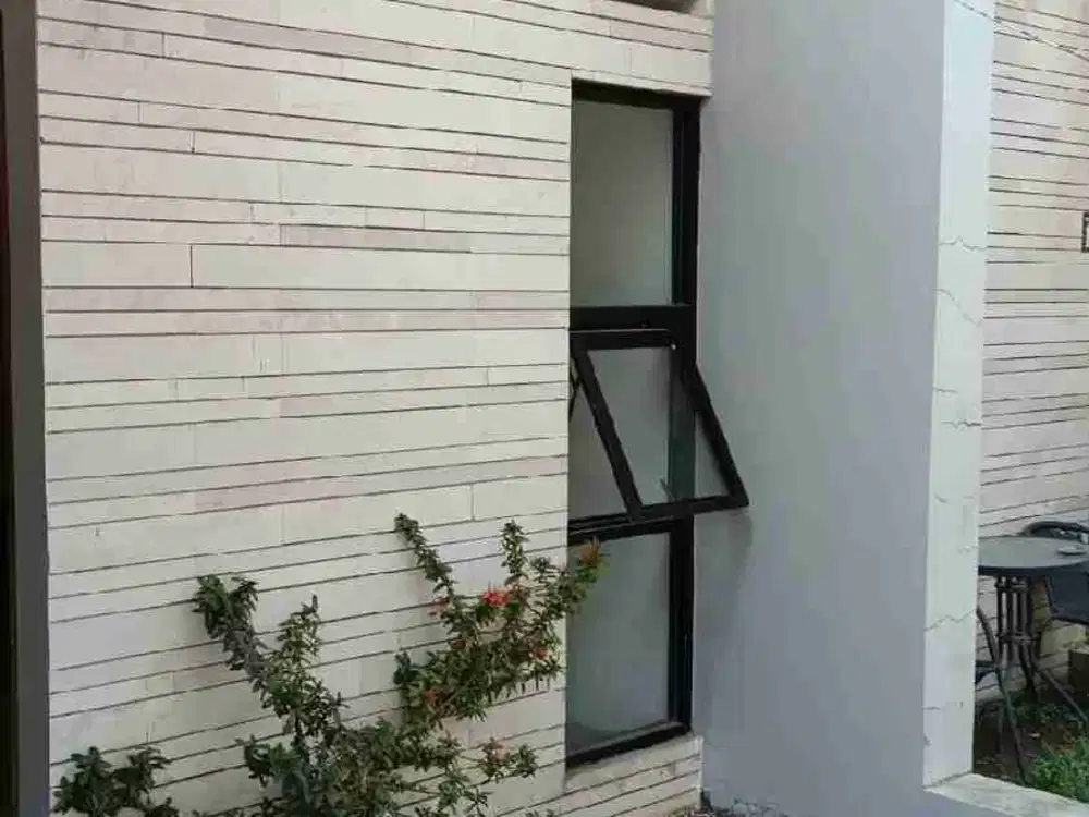 Rumah minimalis modern siap huni,sudah rapi.Sayap Taman Kopo Indah