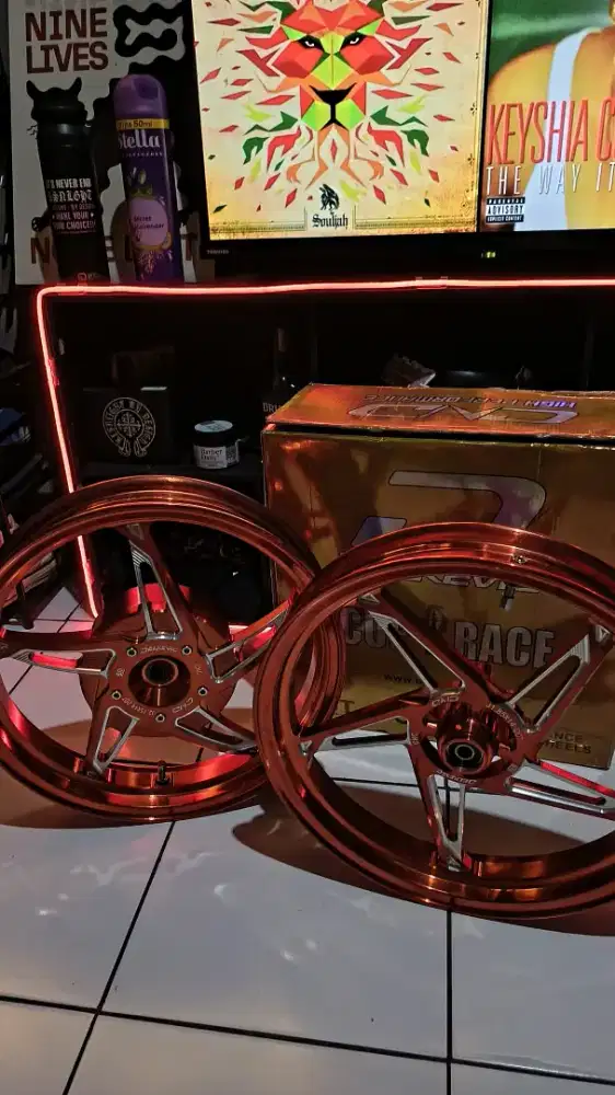 Vleg vnd star orange all metic ring 14