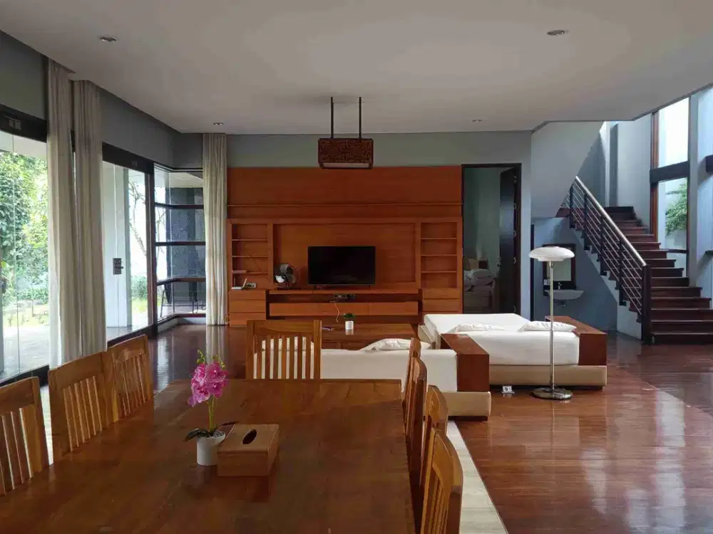 Rumah mewah  siap huni di Resor Dago Pakar