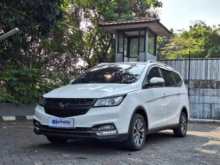 Wuling Cortez 1.5 CT Lux Bensin-AT 2021