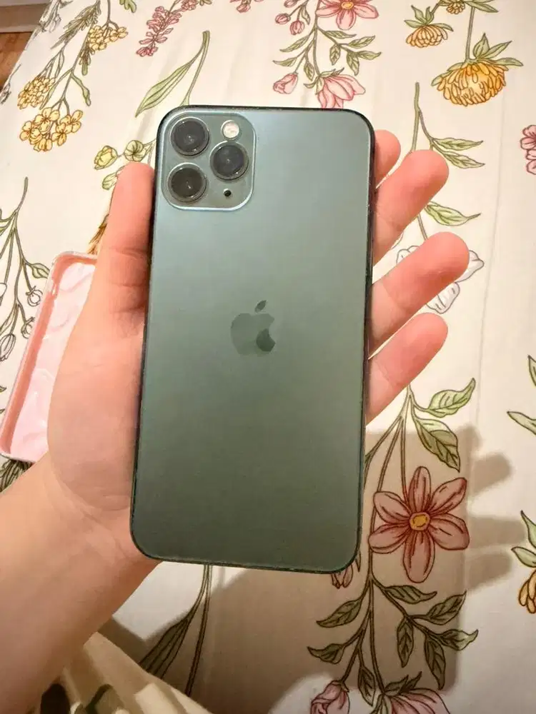 Iphone 11 pro bekass body bagus nego bisa