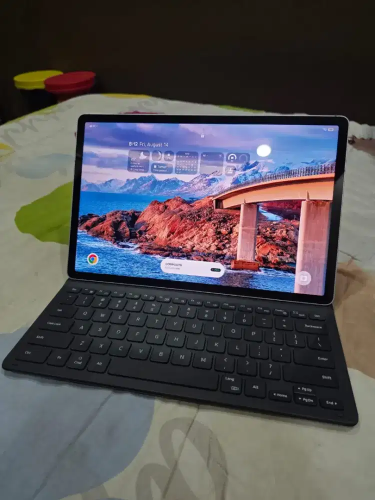 Samsung Galaxy Tab S9 FE+ (8GB/128GB) Wi-Fi Only+ Keyboard