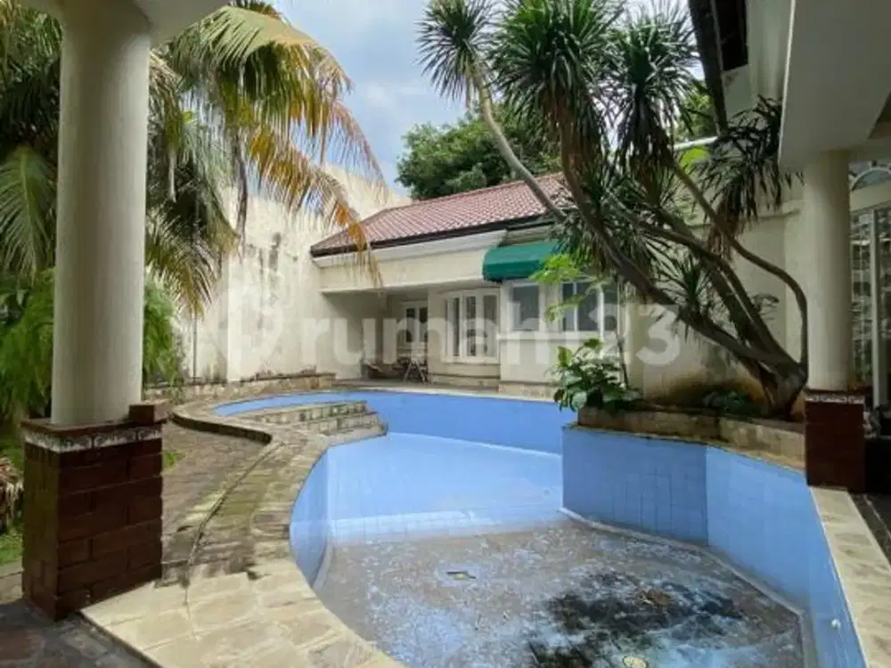 Rumah Modern Satu Lantai, Nyaman dan Eksklusif di Villa Cinere Mas