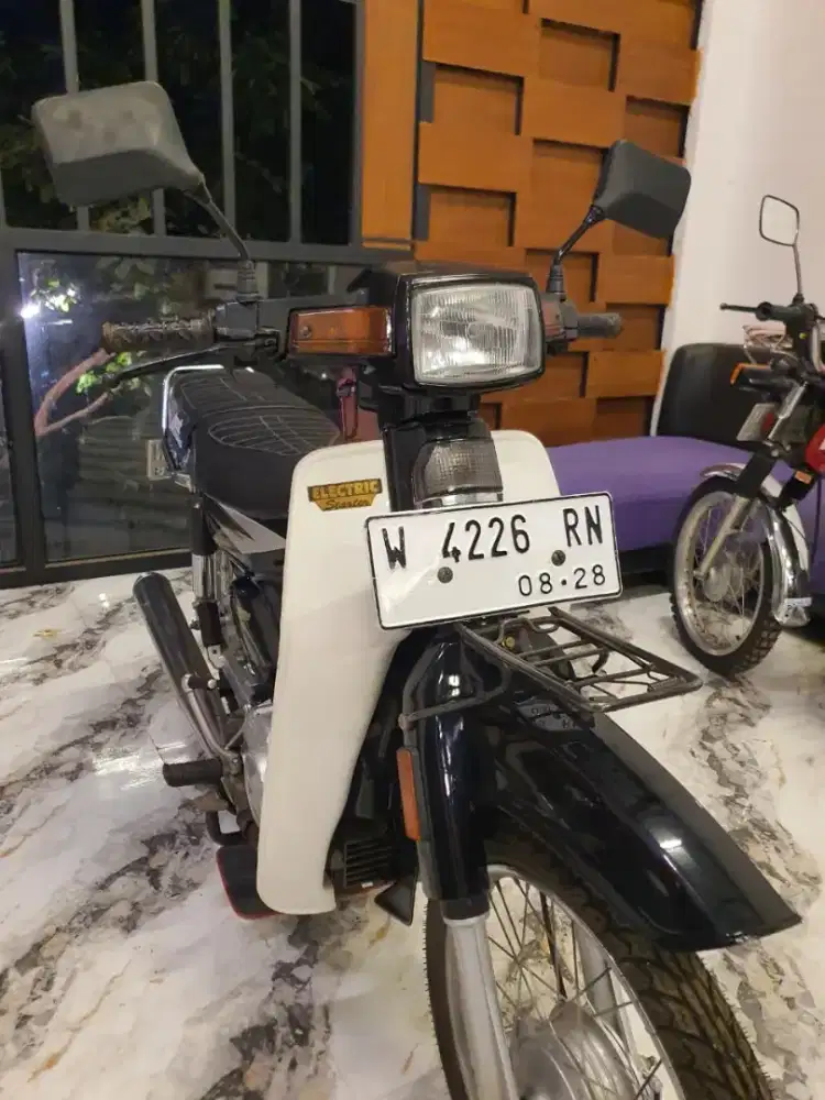 Suzuki RC 100 BRAVO