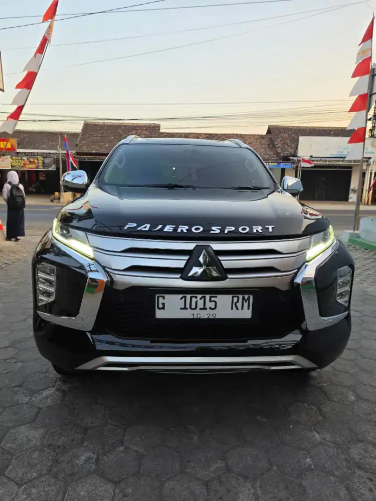 Pajero sport dakar 4x2 tahun 2024