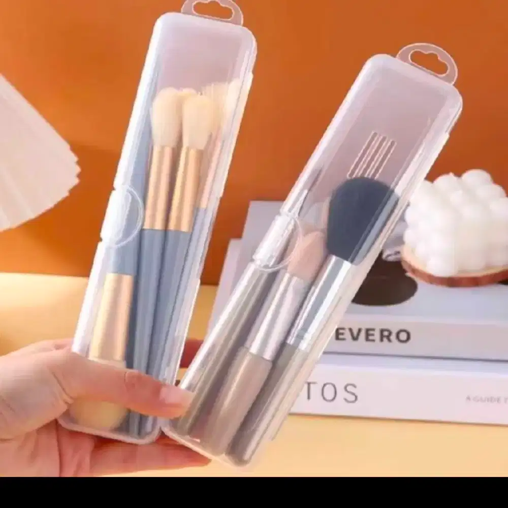Tempat brush make up / Kotak brush make up