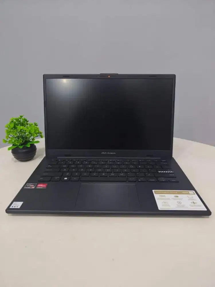 LAPTOP NEW SPEK JOSS | ASUS VIVOBOOK E104F