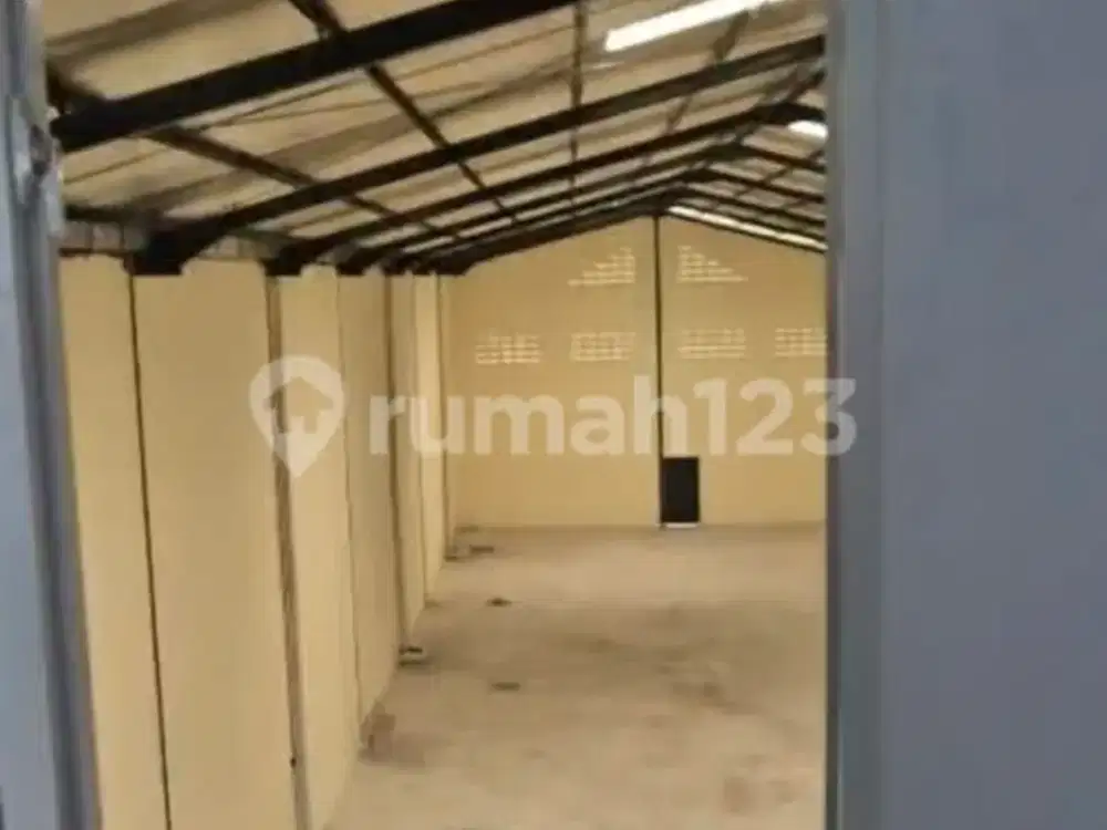 Jual Gudang Indent, Luas, Bagus 3 Lantai di Salembaran Tangerang