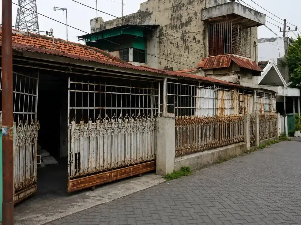 Disewakan rumah di Bulak rukem 2, 30 detik dari kedung cowek (jembatan suramadu)