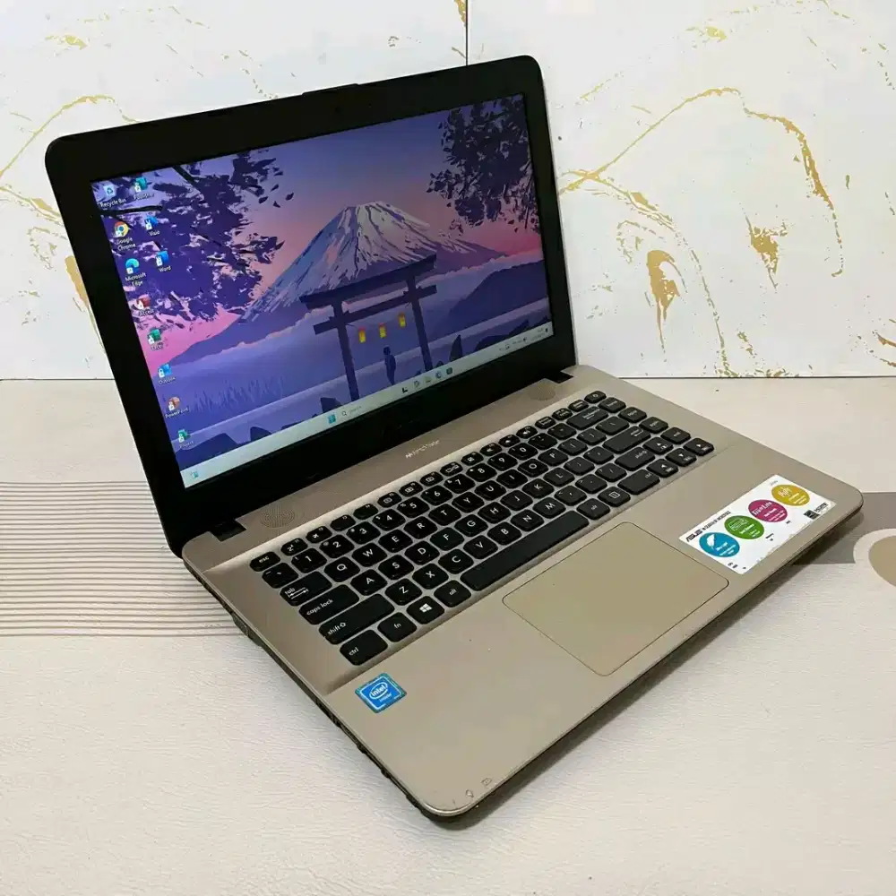 Laptop asus x441s
