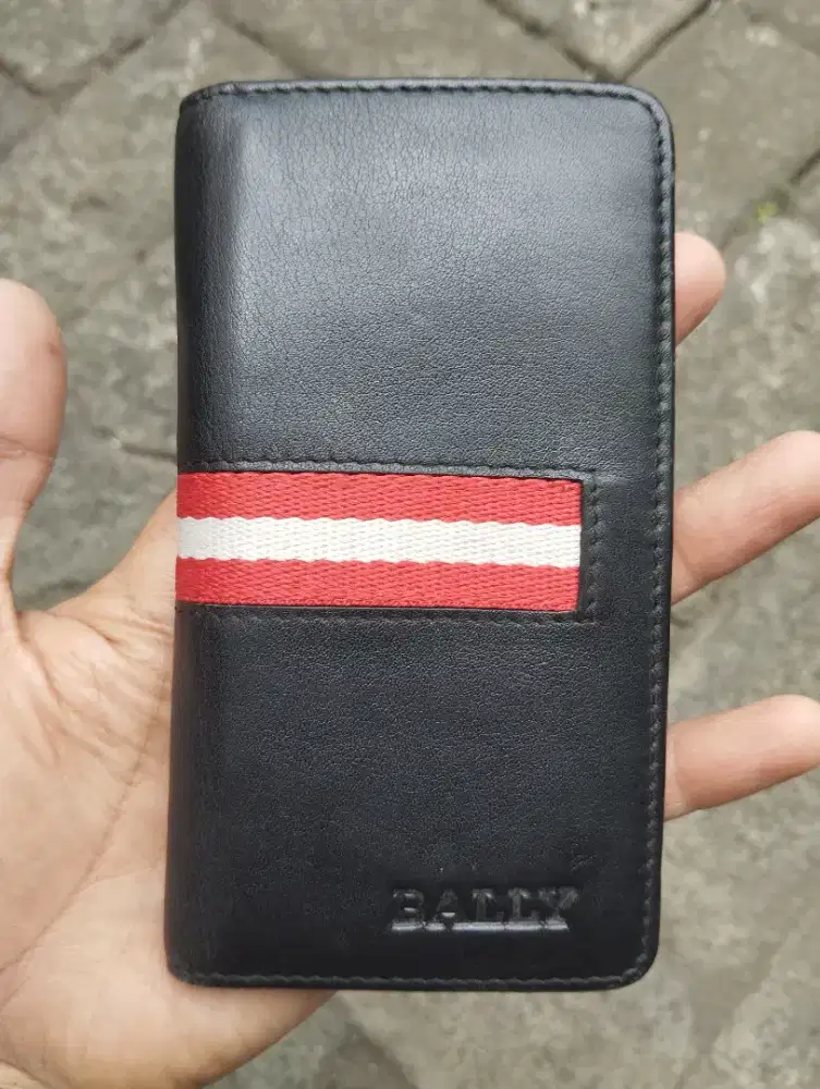 BALLY DOMPET KARTU