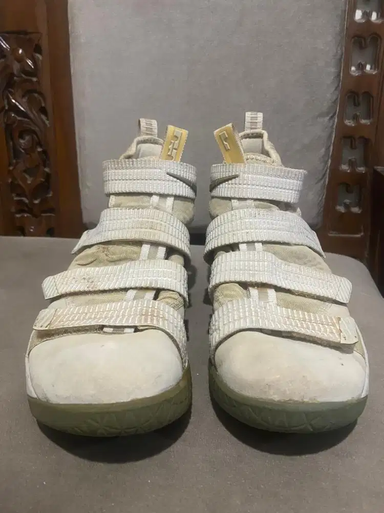 N!ke Lebron Soldier XI Cream