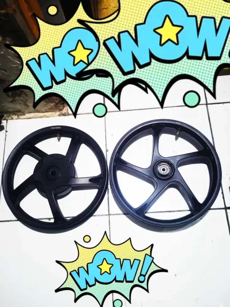 Dijual : Rp 650.000Sepasang Velg Racing Rossi ,Ukuran 14 , Baut 4 ,