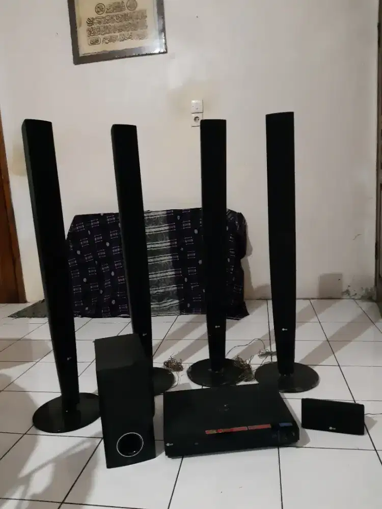 Home Theater LG, dvd, suara ok, minus pecah di body & 2 colokan ga ada