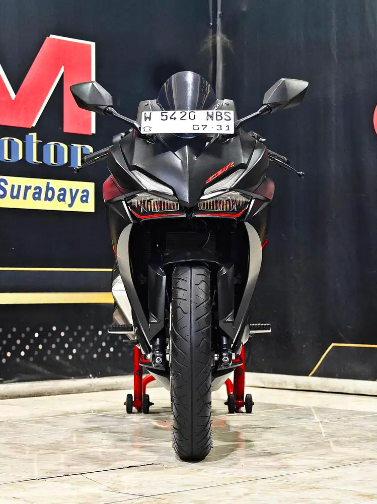 Cbr 250 rr th.2021 Black matte km.8rb mantap.Anugerah motor rungkut